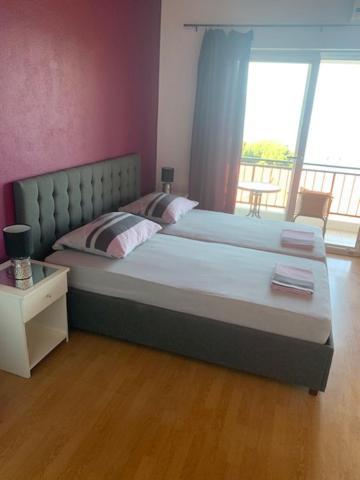 Panorama Sea View Apartment H โอมิช ภายนอก รูปภาพ